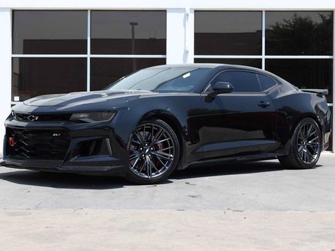 Used 2018 Chevrolet Camaro ZL1 RWD image 1