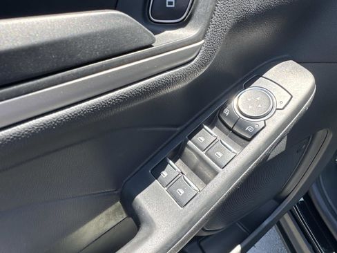 Used 2022 Ford Escape SE w/ SE Sport Appearance Package FWD image 13