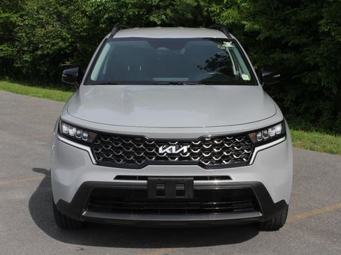 Used 2023 Kia Sorento S AWD/4WD image 2