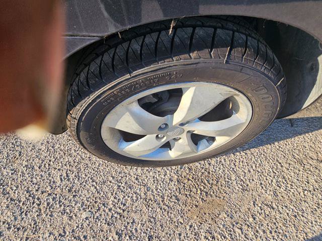 Used 2007 Kia Rondo EX FWD image 18