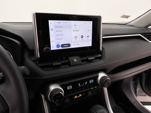 Used 2024 Toyota RAV4 XLE image 24