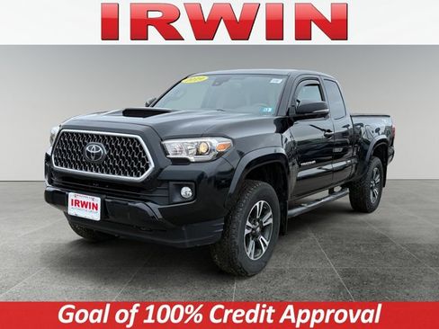 Used 2019 Toyota Tacoma TRD Sport w/ Technology Package image 1