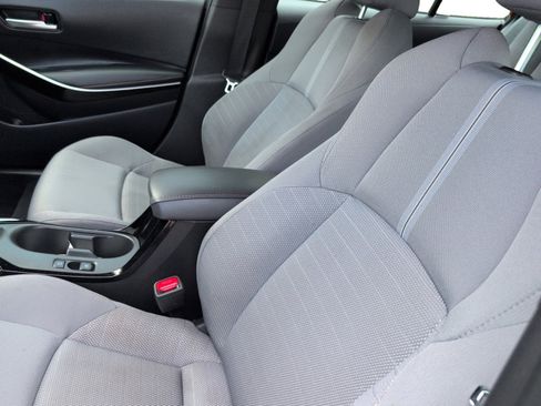 Used 2026 Toyota Corolla XSE FWD image 4