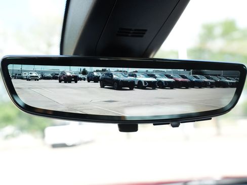 Used 2023 Chevrolet Traverse Premier image 15