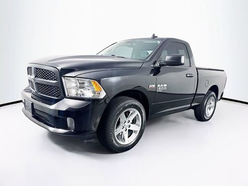 Used 2022 RAM 1500 Express w/ Express Value Package RWD image 3