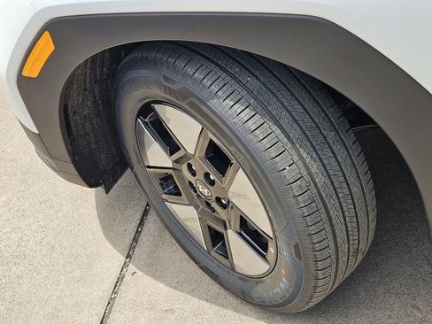 New 2026 Hyundai Santa Fe SE image 8