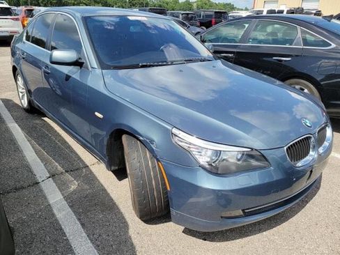 Used 2010 BMW 528i xDrive Sedan image 8