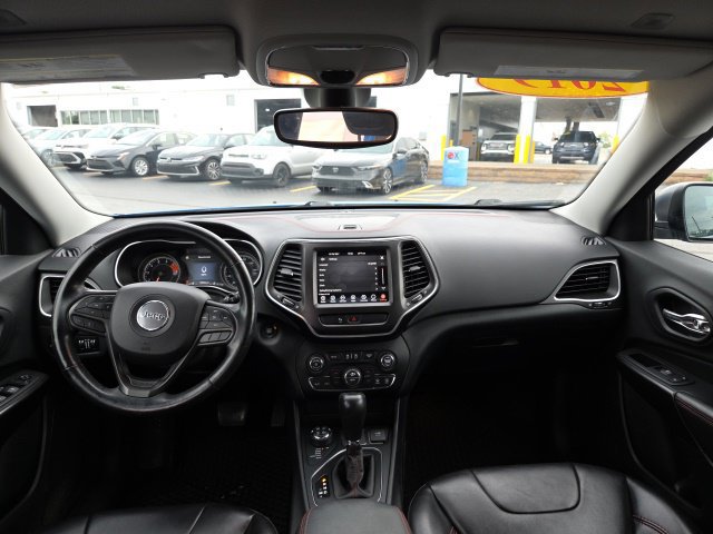 Used 2019 Jeep Cherokee Trailhawk w/ Cold Weather Group AWD/4WD image 21