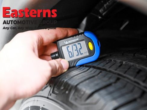 Used 2022 Nissan Rogue SV image 27