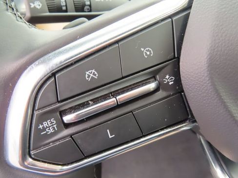 Used 2025 Chevrolet Equinox ACTIV w/ Safety and Technology Package AWD/4WD image 19