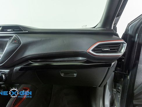 Used 2023 Chevrolet TrailBlazer RS FWD image 40