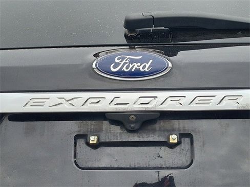 Used 2019 Ford Explorer FWD image 13