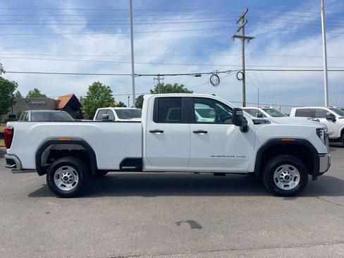 Used 2024 GMC Sierra 2500 Pro w/ Convenience Package image 6