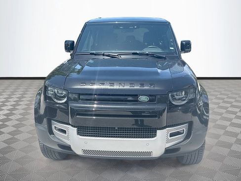 Used 2025 Land Rover Defender 110 S image 2