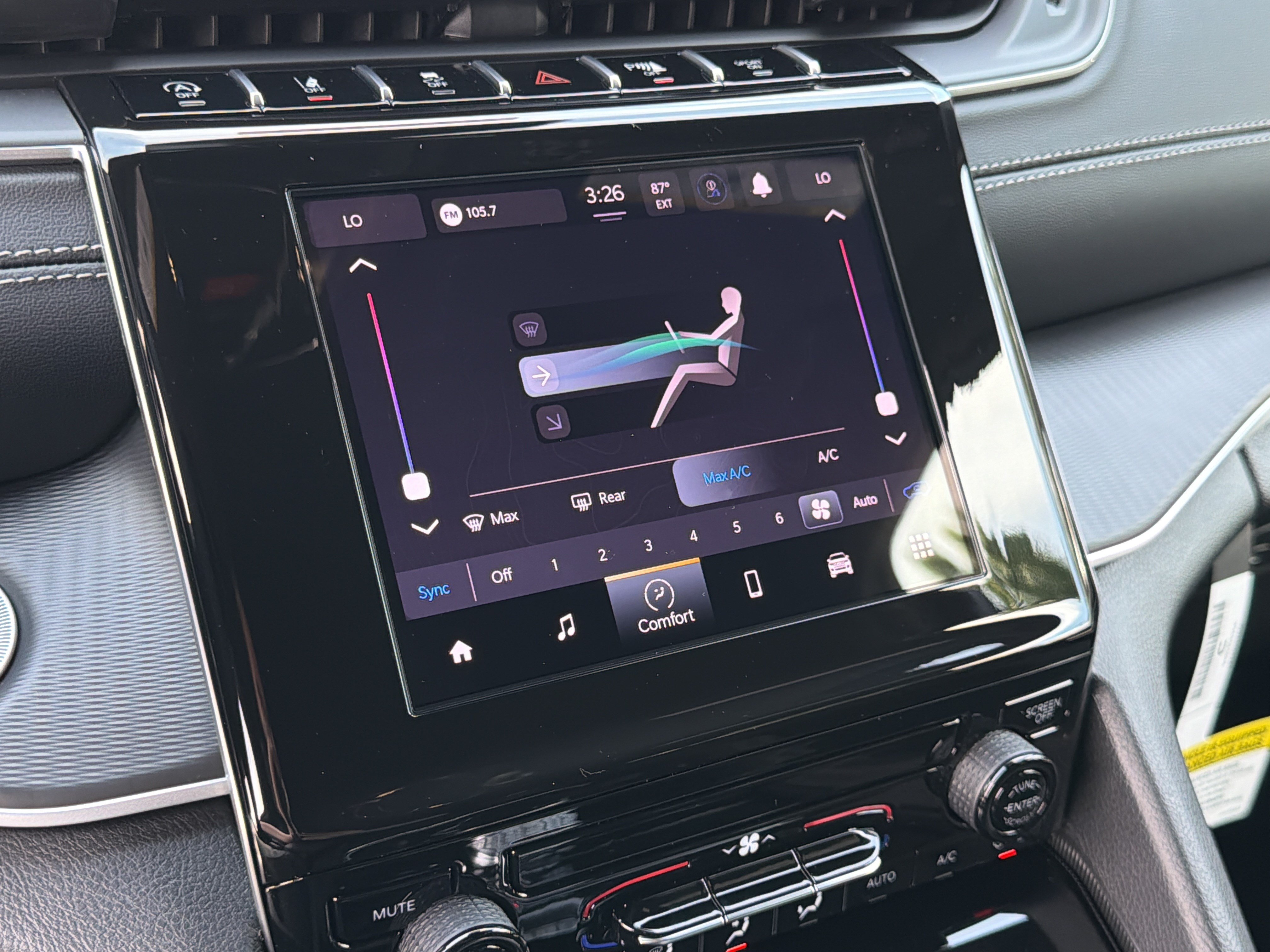 New 2026 Jeep Grand Cherokee Laredo RWD image 33
