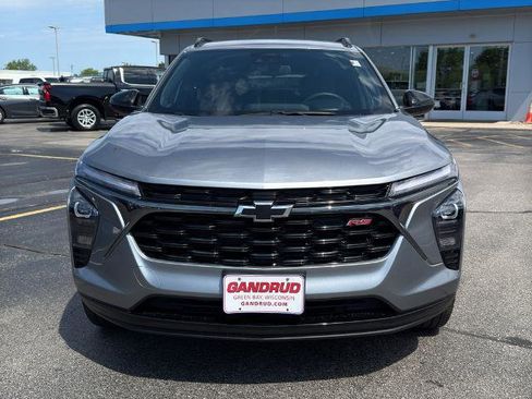 Certified 2025 Chevrolet Trax RS w/ Driver Confidence Package FWD image 3