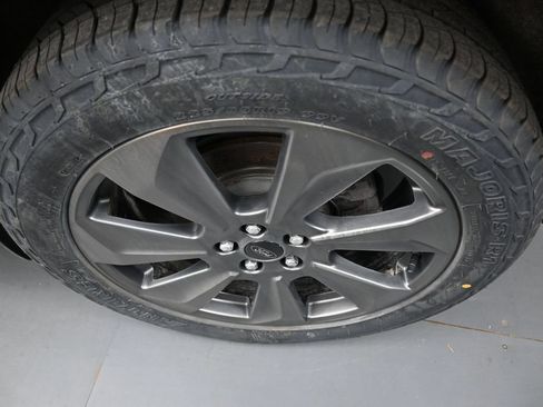 Used 2024 Ford Escape Platinum AWD/4WD image 9