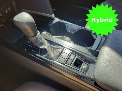 Used 2025 Toyota Camry LE image 14