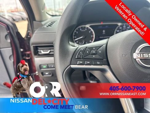 Used 2025 Nissan Sentra SV image 19