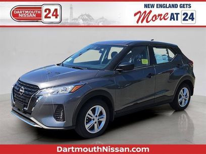 New 2025 Nissan Kicks S