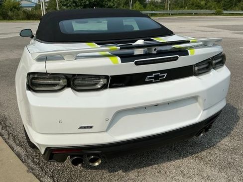 Used 2023 Chevrolet Camaro SS RWD image 10
