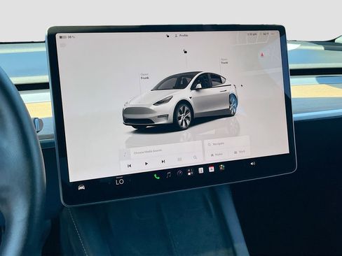Used 2023 Tesla Model Y Long Range AWD/4WD image 14