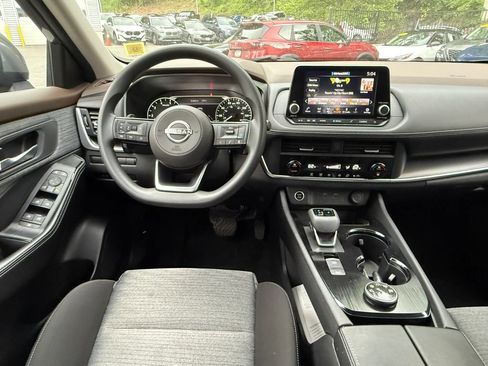 Used 2023 Nissan Rogue SV AWD/4WD image 15