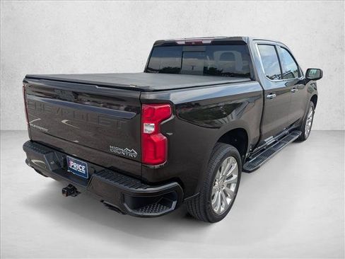 Used 2019 Chevrolet Silverado 1500 High Country w/ Technology Package AWD/4WD image 5