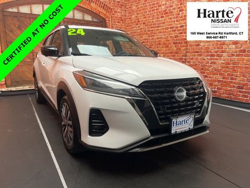 Used 2024 Nissan Kicks SR image 1