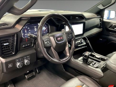 Used 2023 GMC Sierra 1500 AT4 w/ AT4 Premium Package AWD/4WD image 8
