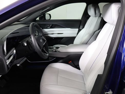 Used 2024 Cadillac Lyriq Sport RWD image 14