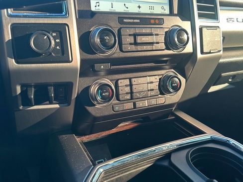 Used 2017 Ford F450 Platinum w/ Platinum Ultimate Package image 39