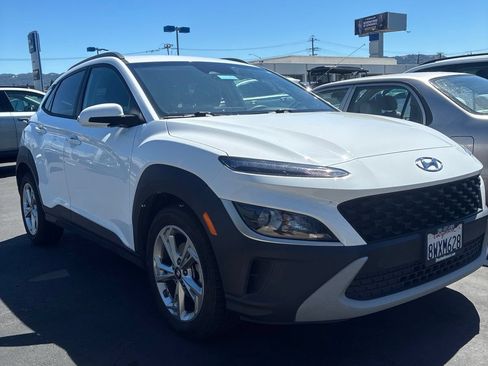 Used 2022 Hyundai Kona SEL FWD image 1