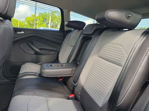 Used 2017 Ford Escape SE w/ Equipment Group 201A FWD image 13