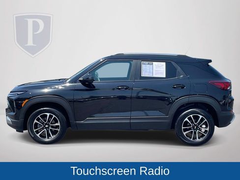 Used 2025 Chevrolet TrailBlazer LT AWD/4WD image 5