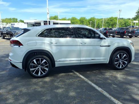 Used 2024 Volkswagen Atlas Cross Sport SEL Premium R-Line AWD/4WD image 8