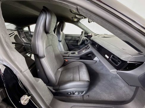 New 2025 Porsche Taycan Turbo GT image 30