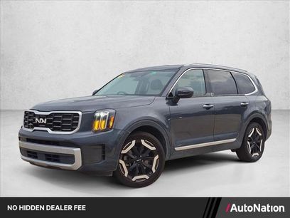 Used 2024 Kia Telluride S w/ S Sunroof Package