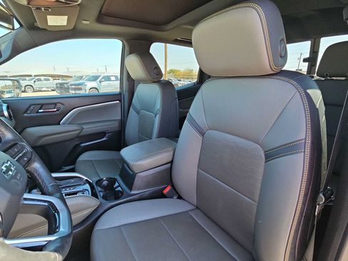 Used 2024 Chevrolet Colorado ZR2 w/ ZR2 Convenience Package III AWD/4WD image 15