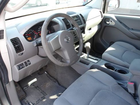 Used 2007 Nissan Frontier SE w/ Power Pkg AWD/4WD image 9