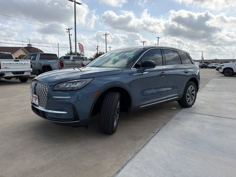 Used 2025 Lincoln Corsair FWD image 3