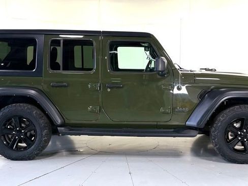 Used 2021 Jeep Wrangler Unlimited Sport AWD/4WD image 3