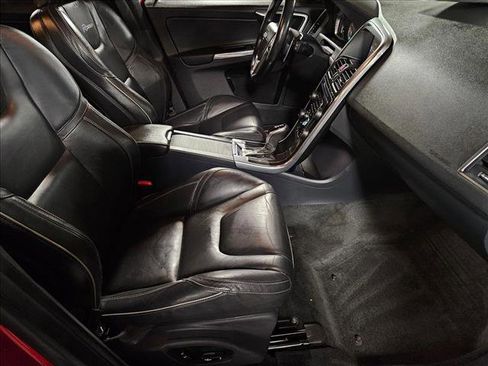 Used 2015 Volvo XC60 T6 R-Design Premier Plus image 21