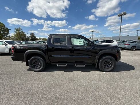 New 2026 Nissan Frontier PRO-4X w/ Pro-4x Convenience Package image 4