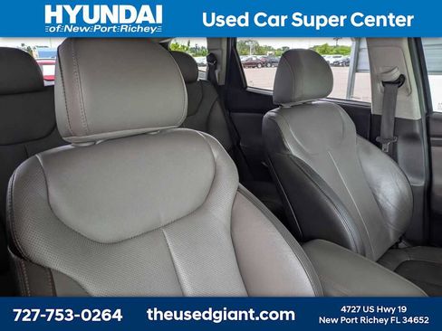 Used 2020 Hyundai Santa Fe Limited FWD image 6