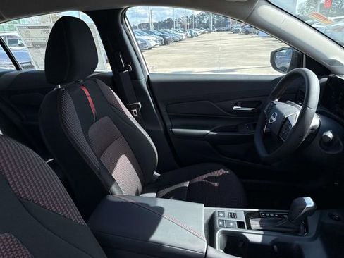 New 2026 Nissan Sentra SR w/ Floor Mat Package FWD image 13