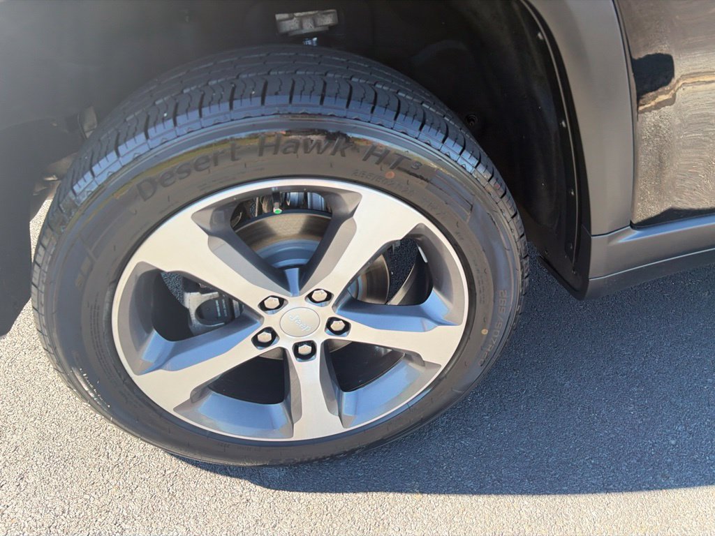 Used 2023 Jeep Grand Cherokee Limited AWD/4WD image 13