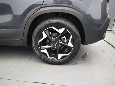 Used 2025 Kia Seltos S image 35