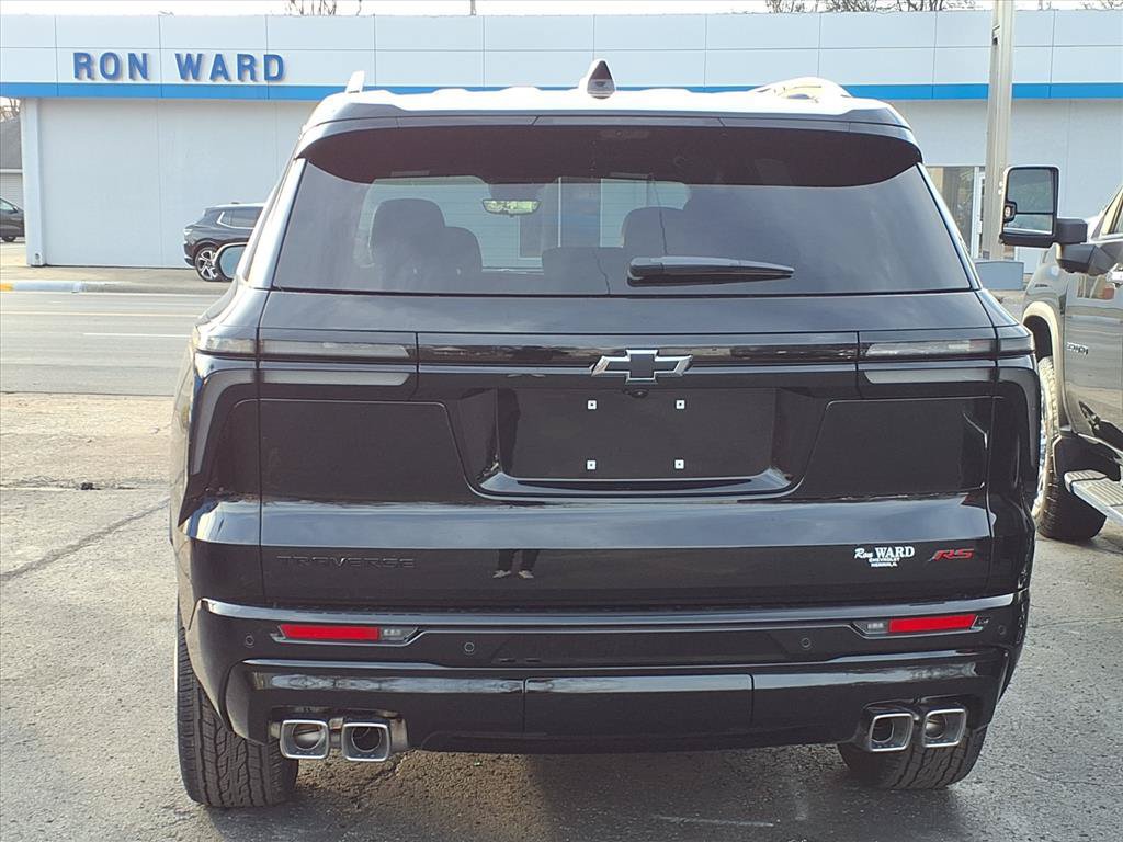 New 2026 Chevrolet Traverse RS w/ LPO, Floor Liner Package FWD image 14