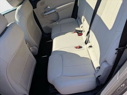 New 2026 Mercedes-Benz GLB 250 4MATIC image 18